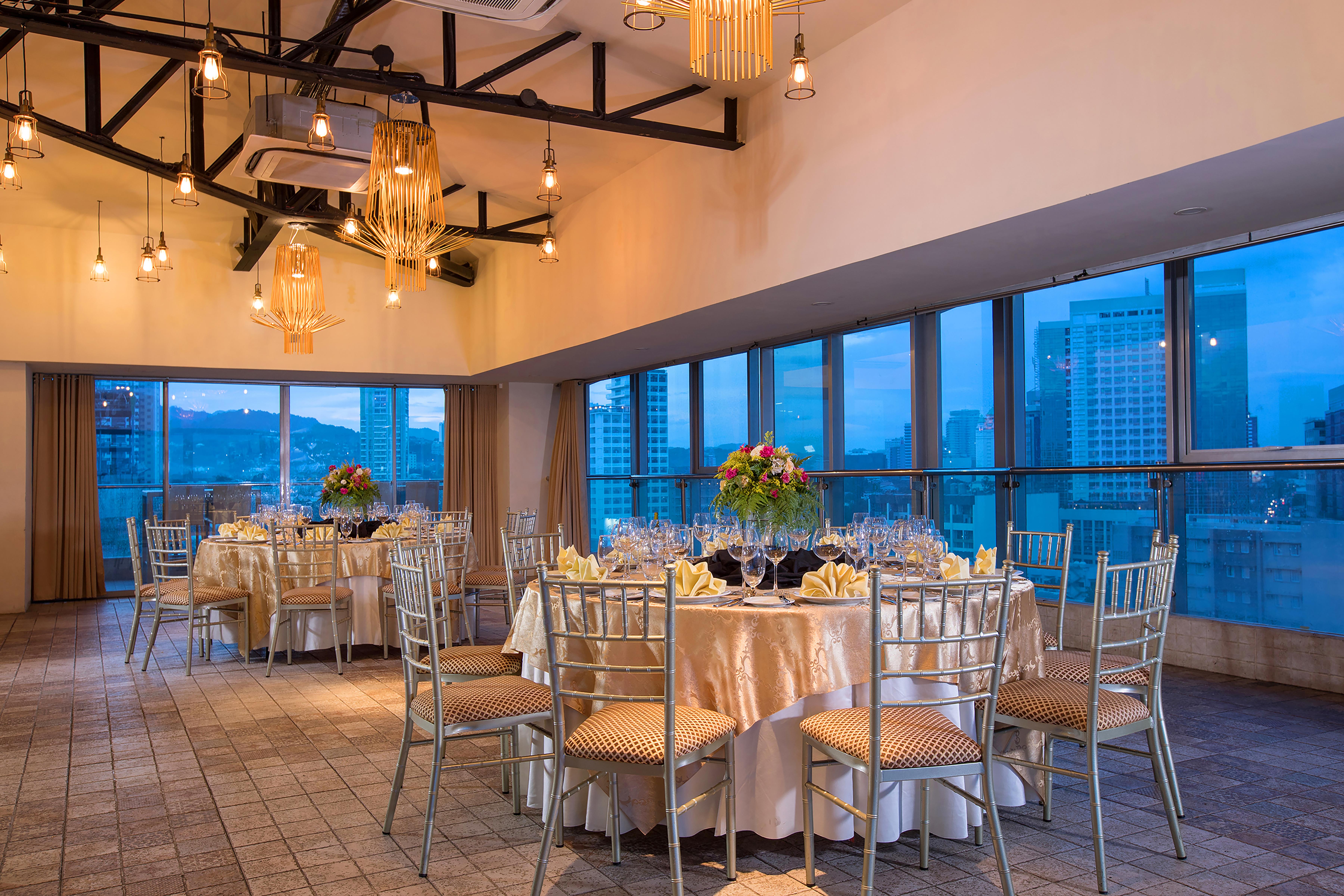 Golden Prince Hotel & Suites Cebu Екстериор снимка