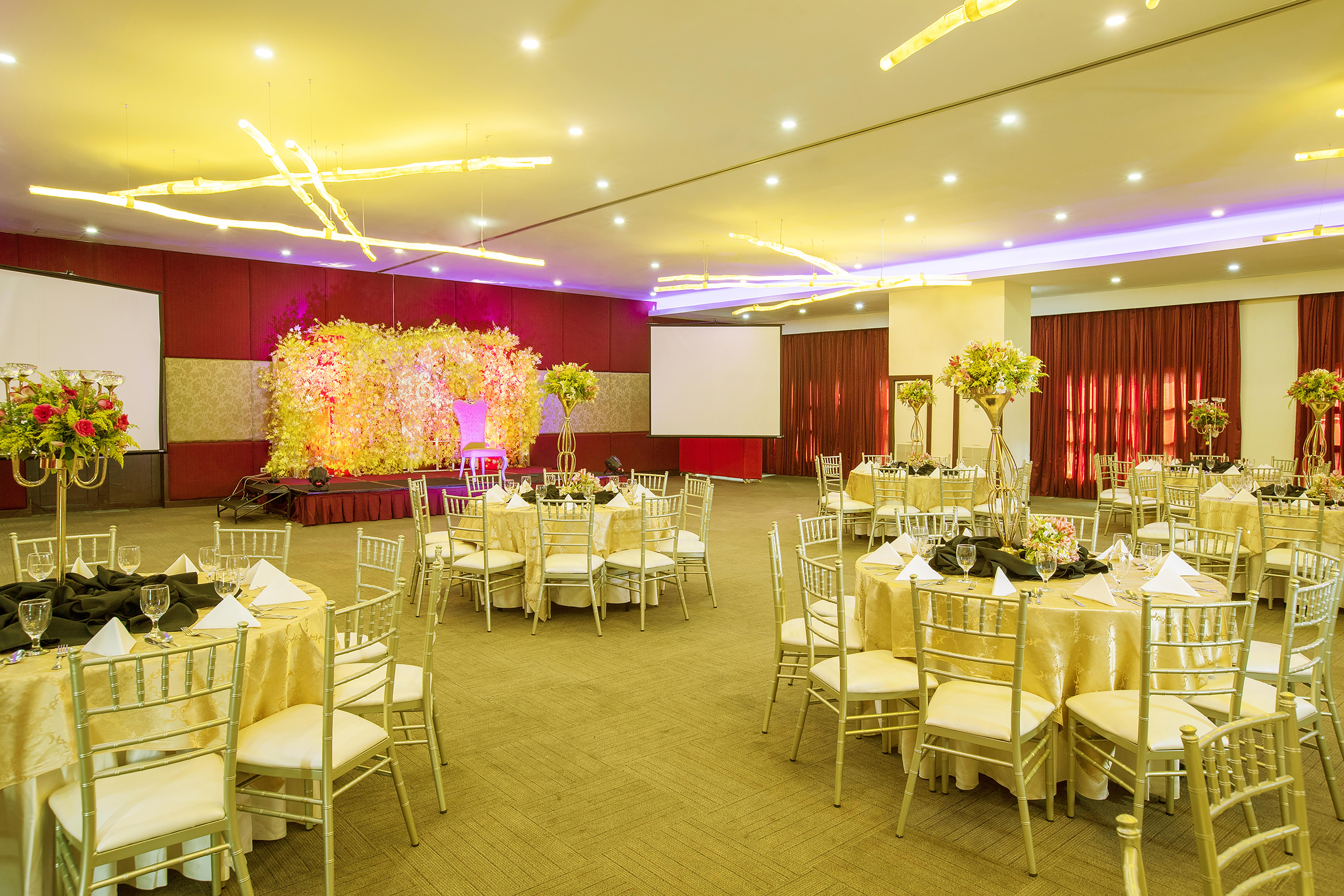 Golden Prince Hotel & Suites Cebu Екстериор снимка