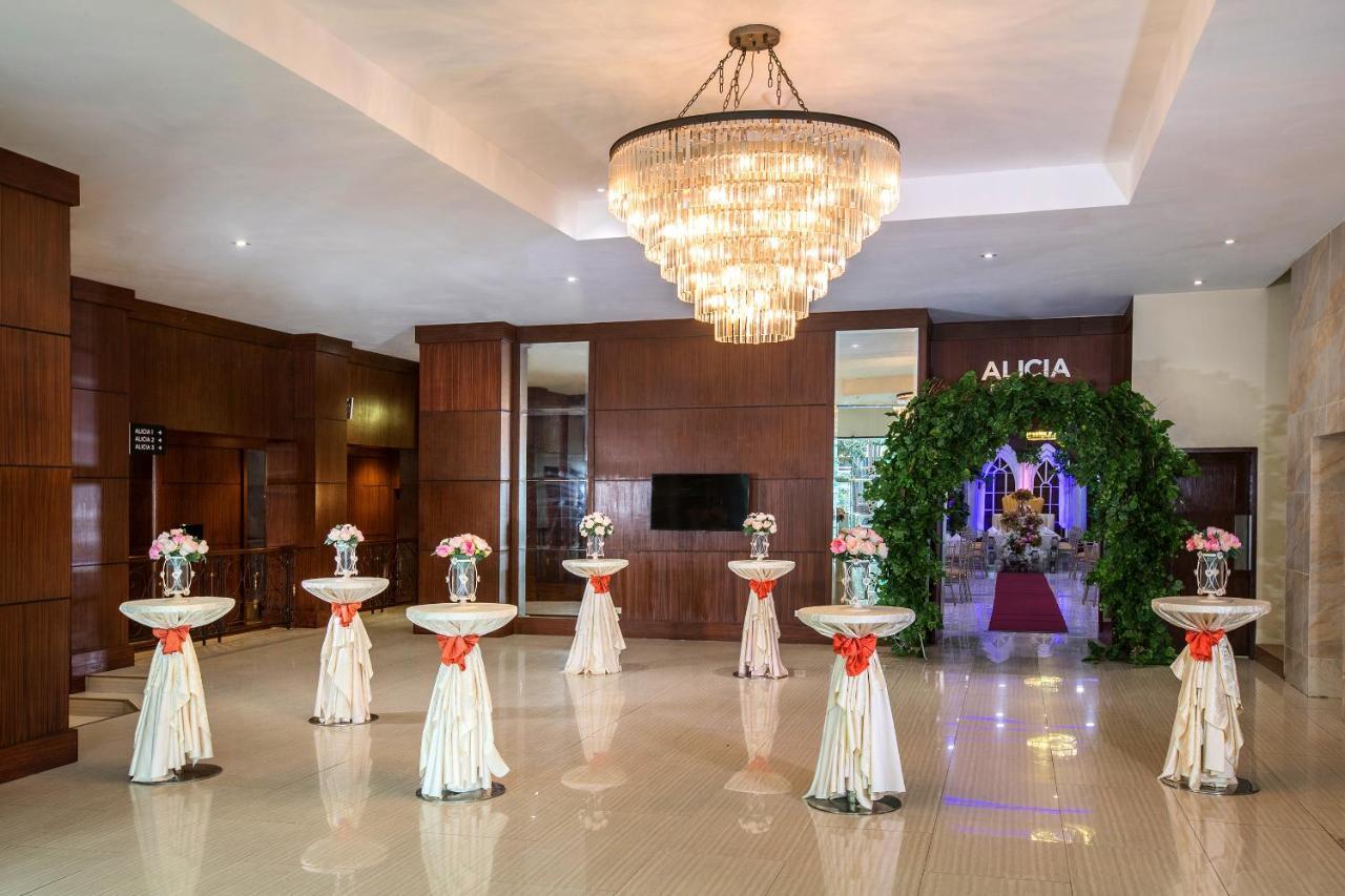 Golden Prince Hotel & Suites Cebu Екстериор снимка